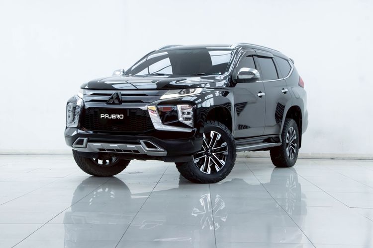 รถ Mitsubishi Pajero Sport 2.4 GT Premium 4WD สี ดำ