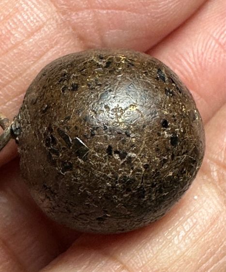 ลูกอมเนื้อผงคลุกรัก ล.พ.ไล้(ร้าย) วัดเขายี่สาร รูปที่ 5