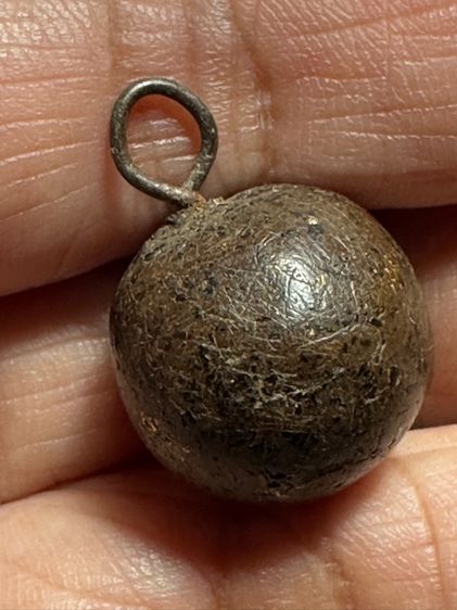 ลูกอมเนื้อผงคลุกรัก ล.พ.ไล้(ร้าย) วัดเขายี่สาร รูปที่ 2