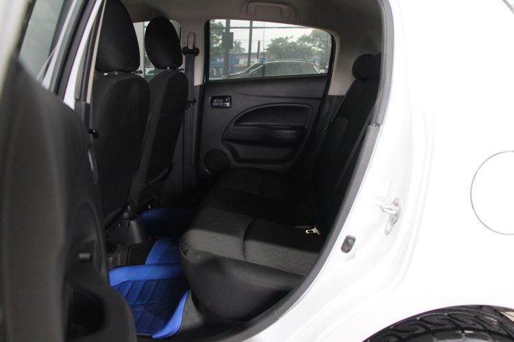 Mitsubishi Mirage 2020 1.2 GLX Sedan เบนซิน ไม่ติดแก๊ส เกียร์อัตโนมัติ ขาว รูปที่ 4