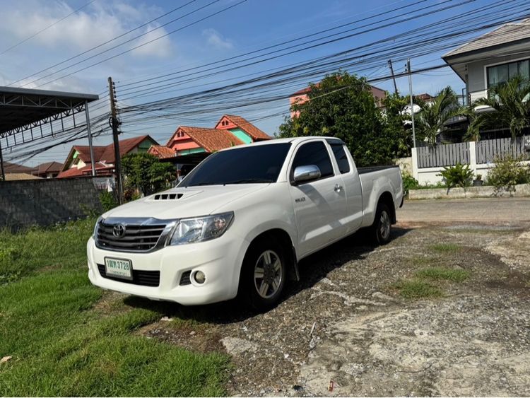 Toyota Hilux Vigo Champ 2015 Smart Cab 2.5 E Pickup ดีเซล ไม่ติดแก๊ส เกียร์ธรรมดา ขาว รูปที่ 2