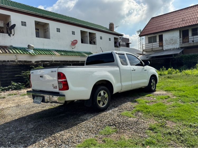 Toyota Hilux Vigo Champ 2015 Smart Cab 2.5 E Pickup ดีเซล ไม่ติดแก๊ส เกียร์ธรรมดา ขาว รูปที่ 3