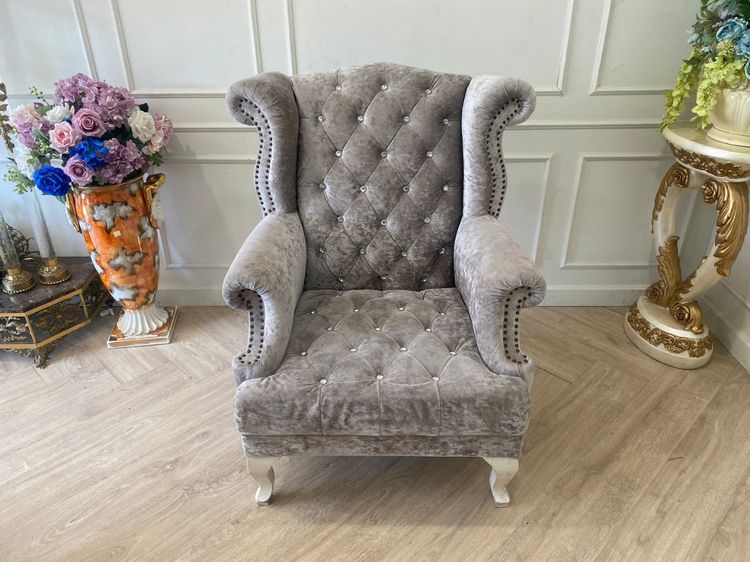 เก้าอี้อาร์มแชร์ ดึงกระดุม เบาะผ้า โครงไม้ สีเทา รูปที่ 3