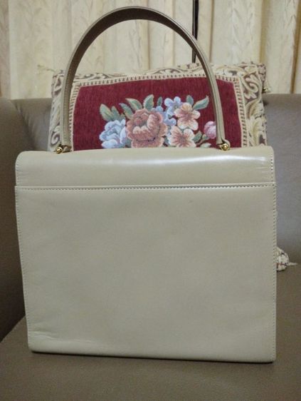 กระเป๋าถือ Givenchy แท้สวย รูปที่ 4