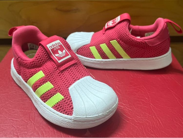 🌈 รองเท้าเด็ก  Adidas Kids 👉แบรนด์ Adidas แท้💯แบรนด์ดัง💯🌈 รูปที่ 3