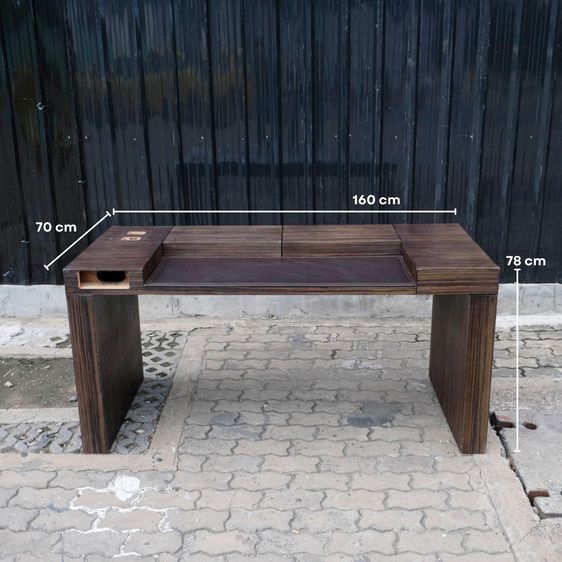 โต๊ะทำงานโครงไม้ บุหนังรองเขียน มีถาดหนัง 2 จุด ปิด-เปิดได้  มี 1 ลิ้นชัก 160 cm รูปที่ 6