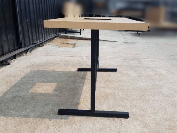 ชุดโต๊ะเก้าอี้ 2 ฝั่ง ขาเหล็กท็อปไม้ สีครีม รูปที่ 7