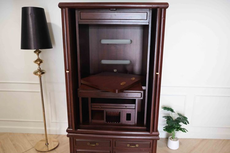 ตู้ไม้สัก 4 บานเปิด งานคุณภาพจากโรงแรม 5 ดาว รูปที่ 4