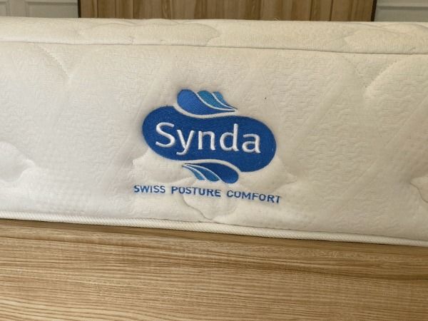 เซ็ตห้องนอน ตู้เสื้อผ้า เตียง 5 ฟุต ยี่ห้อ Koncept ที่นอนสปริง 5 ฟุต ยี่ห้อ Synda รูปที่ 5