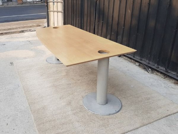 โต๊ะประชุม ขาเหล็ก สีเทา ท็อปไม้ สีครีม 200cm รูปที่ 2