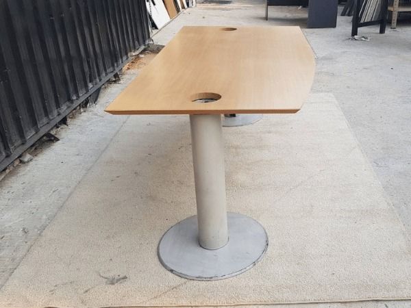 โต๊ะประชุม ขาเหล็ก สีเทา ท็อปไม้ สีครีม 200cm รูปที่ 3