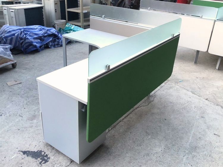 โต๊ะทำงานแอล พร้อมตู้เอกสาร สีเทาอ่อน รูปที่ 13