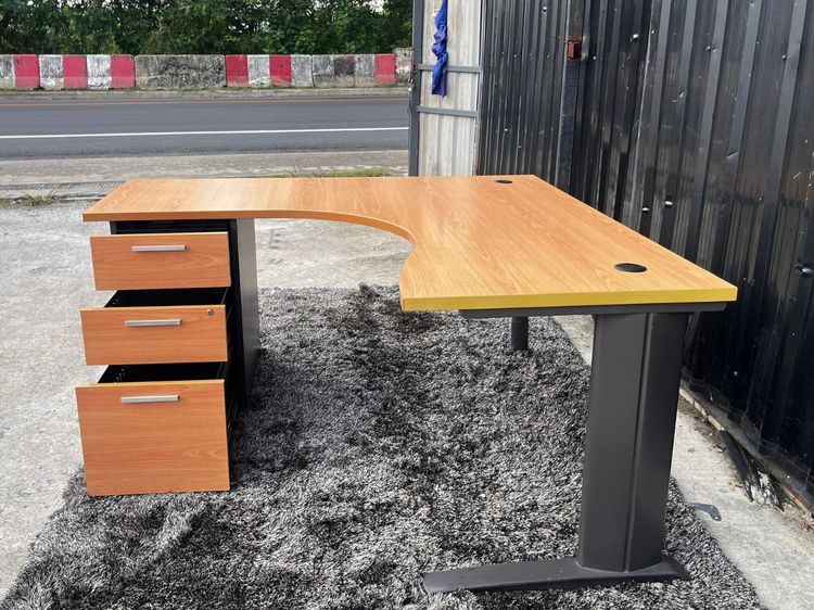 โต๊ะทำงานแอล พร้อมลิ้นชัก ขาเหล็กท็อปไม้ 150 cm รูปที่ 6