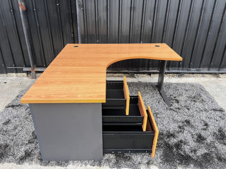 โต๊ะทำงานแอล พร้อมลิ้นชัก ขาเหล็กท็อปไม้ 150 cm รูปที่ 5