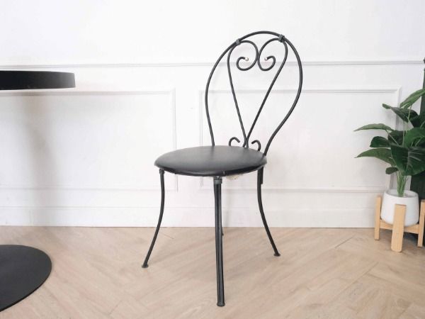 โต๊ะกลมสีดำ โครงเหล็ก หน้าท็อปไม้ + เก้าอี้โครงเหล็ก เบาะหนัง รูปที่ 4