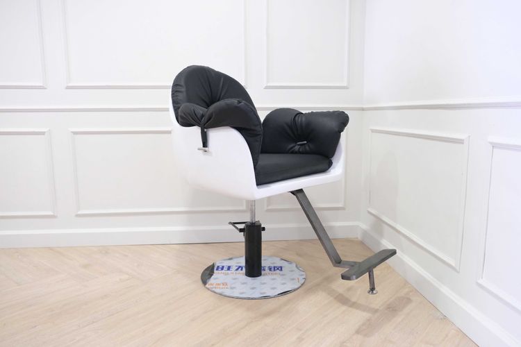 เก้าอี้ร้านเสริมสวย เก้าอี้ร้านแต่งหน้า เบาะหนัง โครงเหล็ก ขาว-ดำ ของใหม่ รูปที่ 3