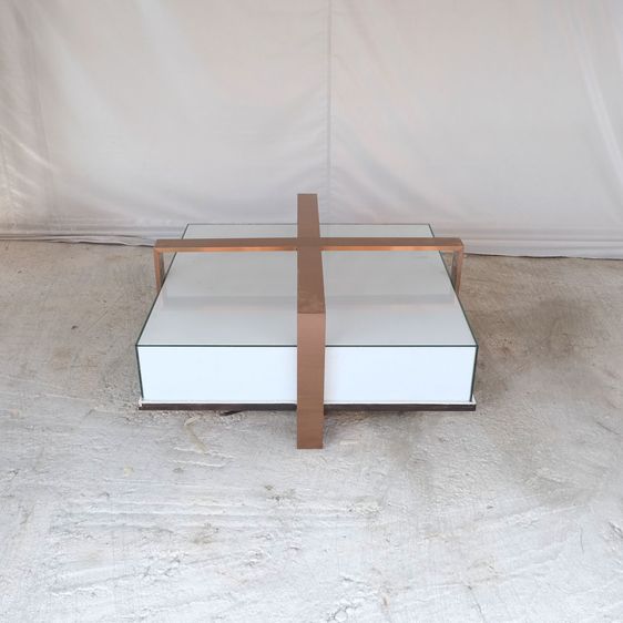 ชั้นวางโชว์สินค้า แท่นวางโชว์ ท็อปกระจก โครงสแตนเลสสี Rose gold ดีไซน์สวย รูปที่ 6