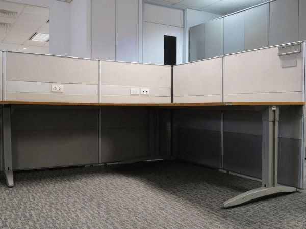 โต๊ะทำงานกลุ่ม 2 ที่นั่ง ทรง U หน้าไม้สีไม้ แบรนด์ Ultra ขาเหล็กสีเทาอ่อน รูปที่ 6