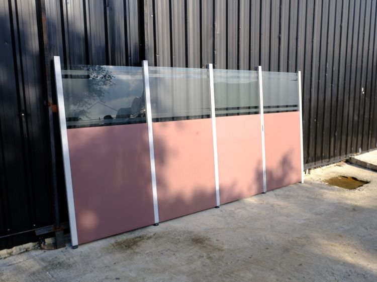 พาทิชั่น โครงเหล็ก ท็อปกระจก สีน้ำตาล รูปที่ 3