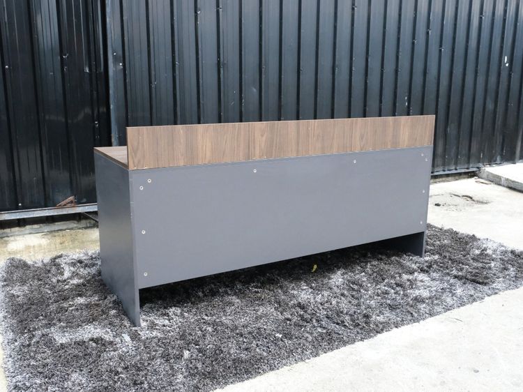 โต๊ะทำงาน 2 ที่นั่ง พร้อมรางปลั๊กไฟตรงกลาง โครงไม้ สีเทาท็อป 180 cm รูปที่ 8