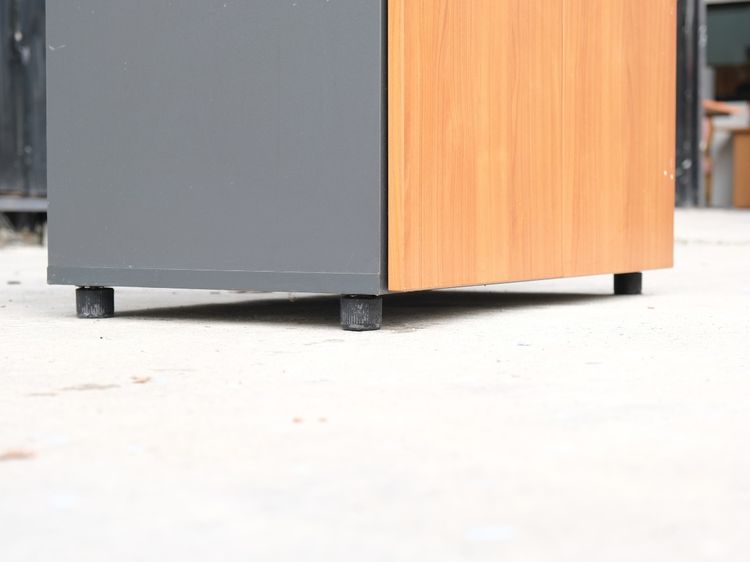 ตู้เอกสาร ทรงสูง 4 บานเปิด กระจกบน ล่างทึบ สีไม้ดำ ยี่ห้อ Rockworth รูปที่ 6