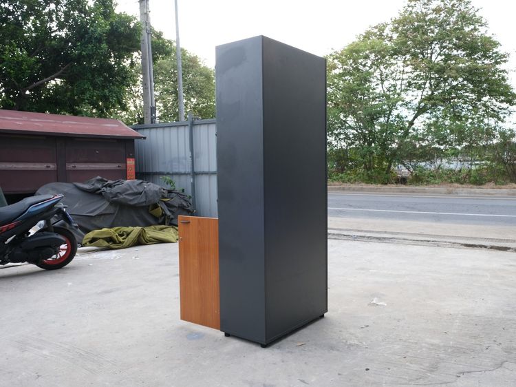 ตู้เอกสาร ทรงสูง 4 บานเปิด กระจกบน ล่างทึบ สีไม้ดำ ยี่ห้อ Rockworth รูปที่ 10