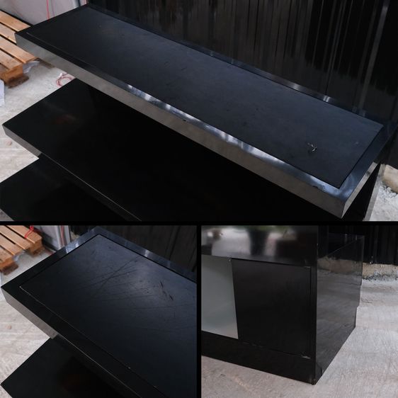 ชั้นวางสินค้า 3 ชั้น ปิดผิวไฮกรอสสีดำ มีตู้เก็บของด้านหลัง 2 บานเปิด รูปที่ 4