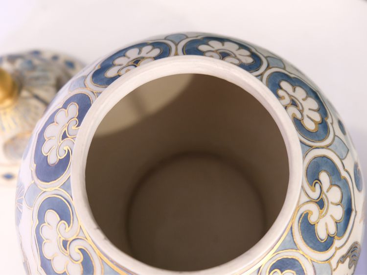 แจกันเซรามิก ประดับด้วขอบทองและน้ำเงินขาว รูปที่ 9