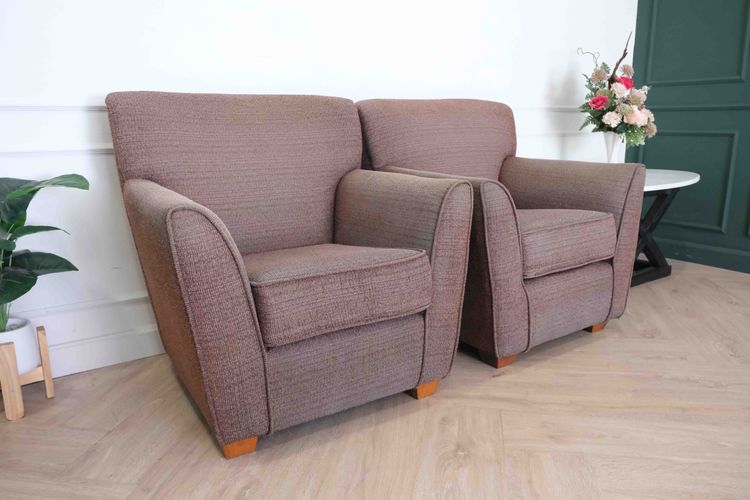 อาร์มแชร์ ดีไซน์ยุโรป เบาะผ้าหนาสีน้ำตาล โครงไม้ รูปที่ 11