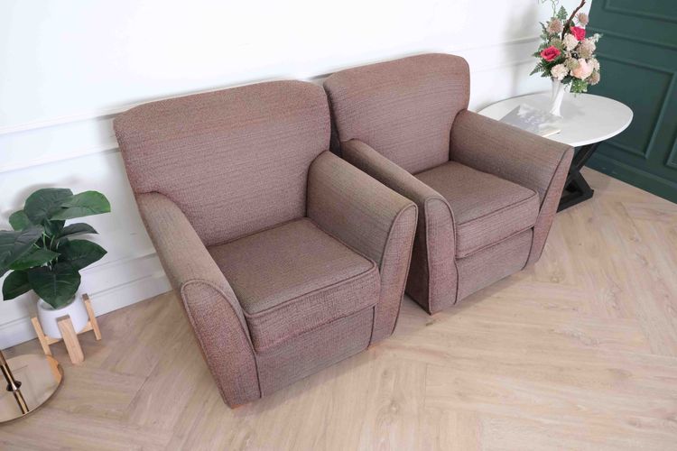 อาร์มแชร์ ดีไซน์ยุโรป เบาะผ้าหนาสีน้ำตาล โครงไม้ รูปที่ 3