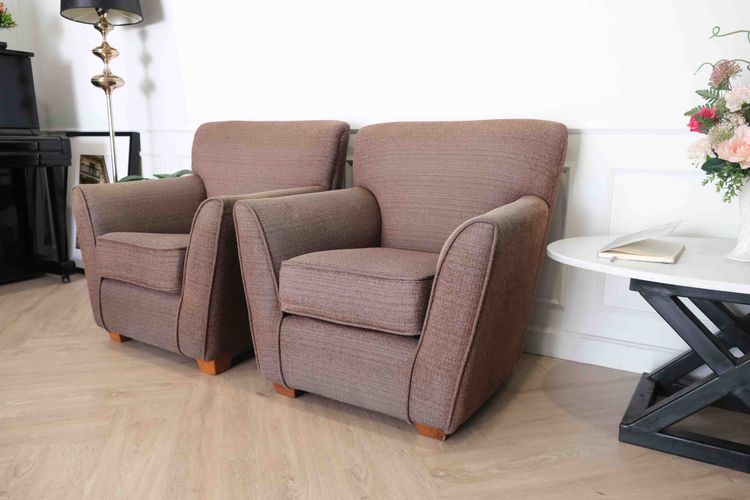 อาร์มแชร์ ดีไซน์ยุโรป เบาะผ้าหนาสีน้ำตาล โครงไม้ รูปที่ 2