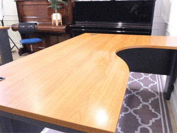 โต๊ะทำงานเข้ามุม L หน้าไม้สีน้ำตาล ขาเหล็กสีเทา ยี่ห้อ Rockworth 150-180 cm รูปที่ 6
