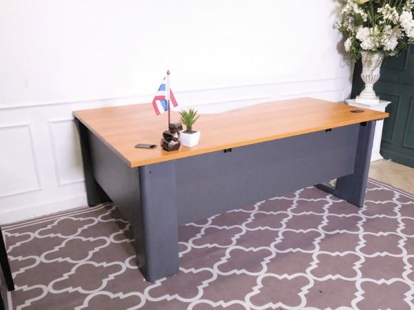 โต๊ะทำงานเข้ามุม L หน้าไม้สีน้ำตาล ขาเหล็กสีเทา ยี่ห้อ Rockworth 150-180 cm รูปที่ 4