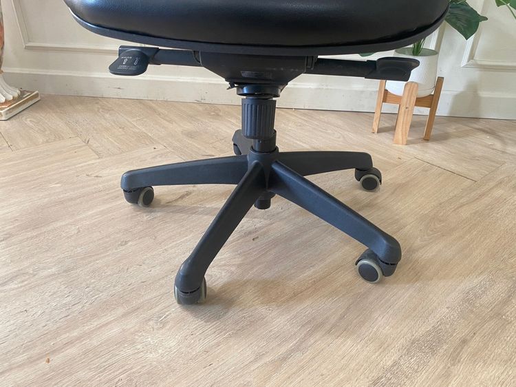 Rockworth QM Ergonomic Chair เก้าอี้สำนักงาน รุ่น Midback รูปที่ 15