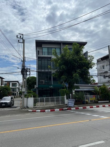 โมเดิร์น ทาวน์โฮมพาณิชย์ 4 ชั้น มีสทีนรามคำแหง รูปที่ 2