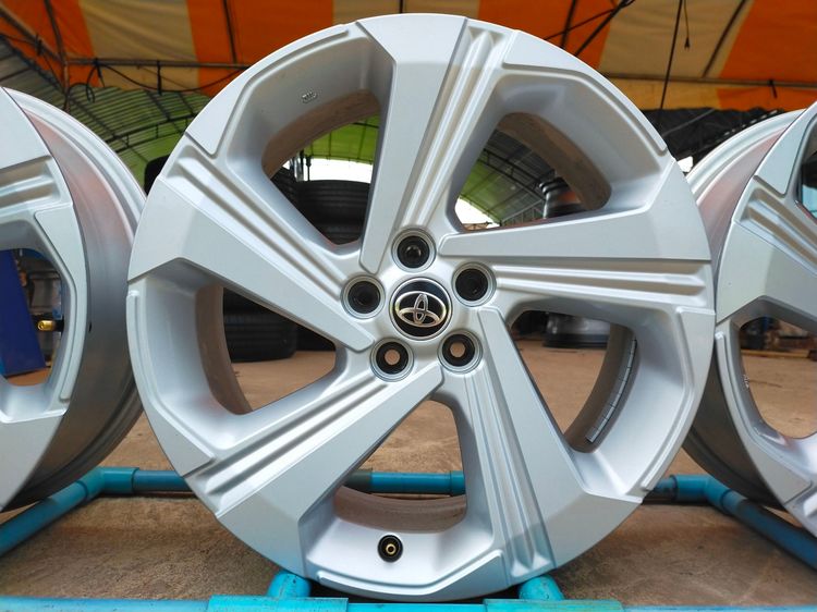 แม็กโตโยต้า ขอบ17 กว้าง6.5 et40 ป้ายแดง สีเดิมใส่ altis เซียนต้า วิช พรุส  อื่นๆ 5 รู 100 รูปที่ 4