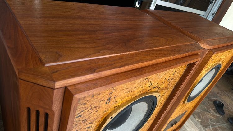 ขายลำโพง Tannoy รุ่น Edinburgh