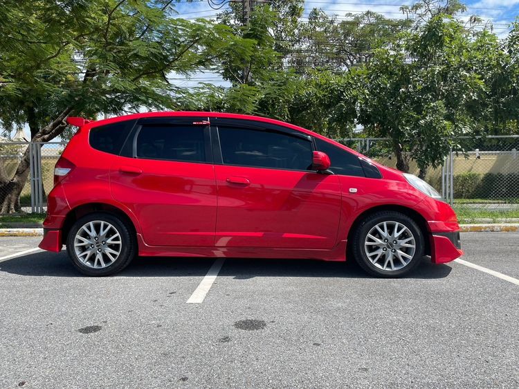 Honda Jazz 2013 1.5 S i-VTEC Sedan เบนซิน ไม่ติดแก๊ส เกียร์อัตโนมัติ แดง รูปที่ 4