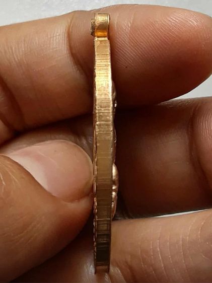 เหรียญเจริญพรบนหลวงปู่ทิม วัดละหารไร่ ระยอง กะไหล่ทอง รูปที่ 4