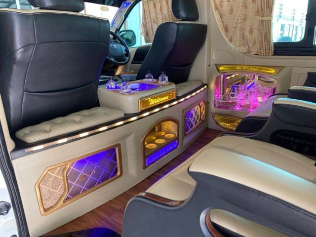 รถตู้ให้เช่า VIP 9 ที่นั่งเจ้าของขับเอง,พูดภ.อังกฤษได้,เปิดปิด ประตูไฟฟ้า,ประกันฯชั้น 1,เครื่องเสียงชุดใหญ่,กทม.ภาคกลาง1,800 โทร 0869028068 รูปที่ 4