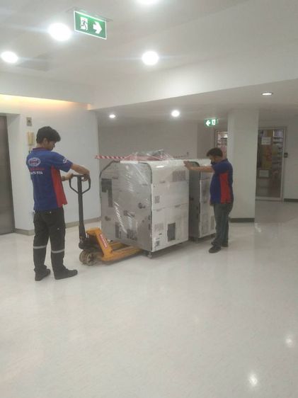 4ล้อใหญ่รถบรรทุกมีลิฟท้ายรับขนของ 6ลัอรถบรรทุกช่วงล่างถุงลมรับจ้าง 10ล้อรถบรรทุกมีเทลเกตมีถุงลมบริการขนส่งสินค้า รถบรรทุกรับจ้าง รถเฮี๊ยบส่ง รูปที่ 12