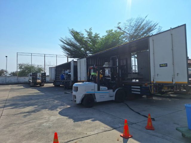 4ล้อใหญ่รถบรรทุกมีลิฟท้ายรับขนของ 6ลัอรถบรรทุกช่วงล่างถุงลมรับจ้าง 10ล้อรถบรรทุกมีเทลเกตมีถุงลมบริการขนส่งสินค้า รถบรรทุกรับจ้าง รถเฮี๊ยบส่ง รูปที่ 2