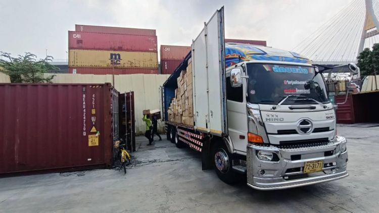 รถบรรทุก4ล้อ6ล้อ10ล้อมีลิฟท์ท้ายรับจ้างขนของย้ายบ้านขนส่งสินค้า มีรถบรรทุกพร้อมแรงงานรับจ้างขนย้ายโกดังคลังสินค้า 4ล้อจำโบ้รถบรรทุกมีลิฟท์ รูปที่ 10