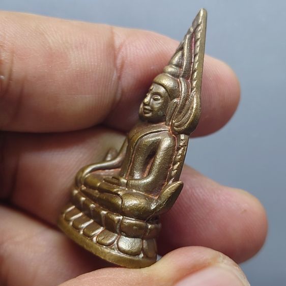พระพุทธชินราช ลอยองค์ เนื้อนวะกลับดำ พิมพ์ใหญ่ กรมตำรวจรุ่นแรก รุ่น “ประวัติศาสตร์” พ.ศ.2562 พร้อมกล่องเดิม รูปที่ 6