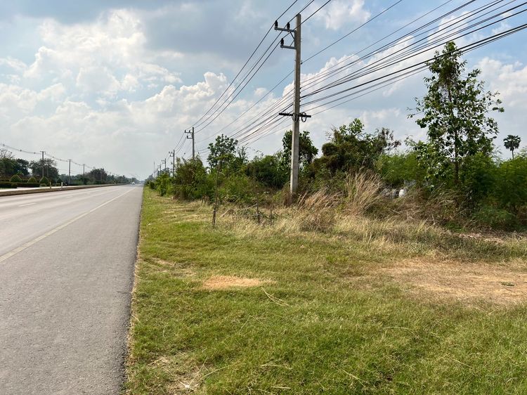 ไม่ใช่ ขายที่ดินติดถนนทางหลวง AH 12 เพียง 1.7 ล้านบาทต่อไร่ เขตตำบลบ้านใหม่สุขเกษม อ.กงไกรลาศ จ.สุโขทัย