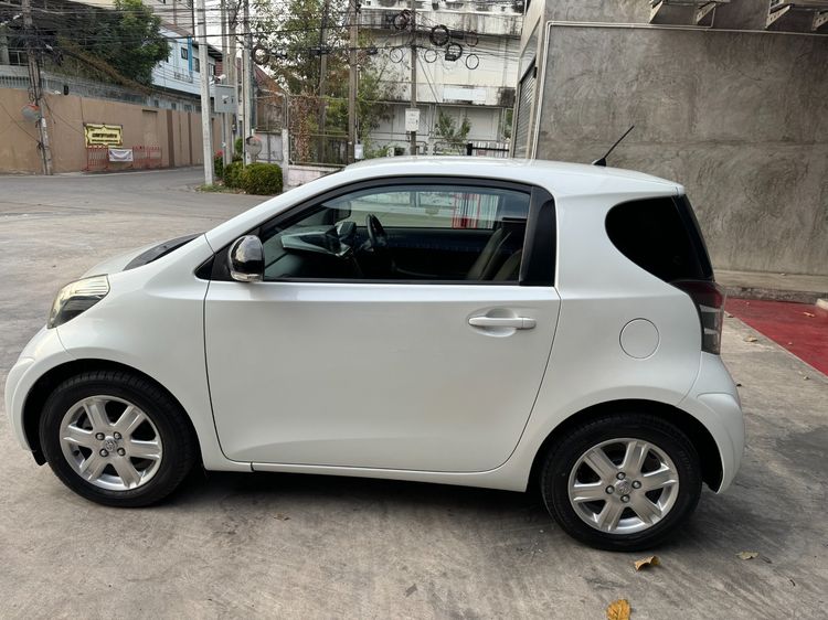 Toyota IQ 2009 1.0 Sedan เบนซิน ไม่ติดแก๊ส เกียร์อัตโนมัติ ขาว รูปที่ 3
