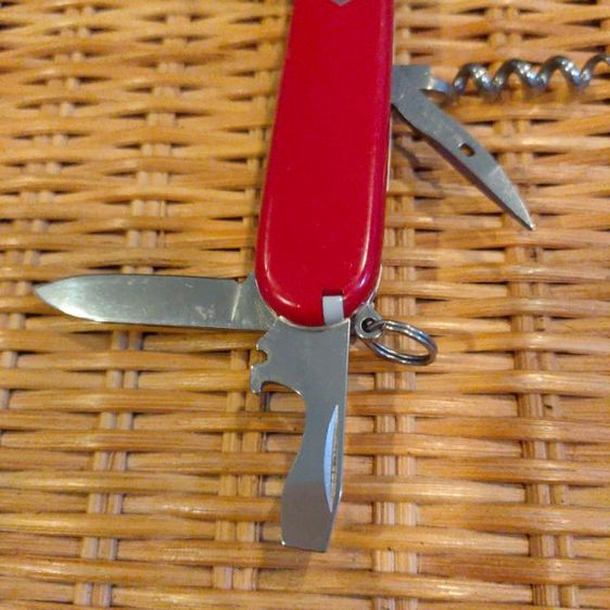 มีดพับ อเนกประสงค์ Victorinox Swiss made ของแท้ มือสอง รูปที่ 4