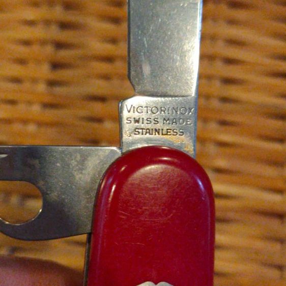 มีดพับ อเนกประสงค์ Victorinox Swiss made ของแท้ มือสอง รูปที่ 3