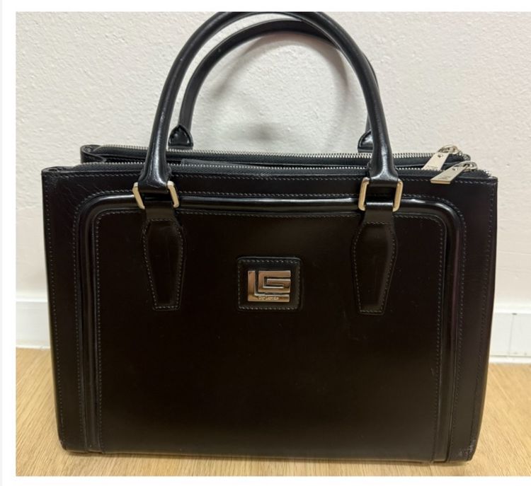 กระเป๋าสะพายguy laroche ของแท้ มือสอง รูปที่ 2