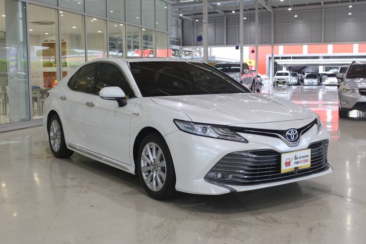 Toyota Camry 2020 2.5 HV Sedan ไฮบริด เกียร์อัตโนมัติ ขาว รูปที่ 3